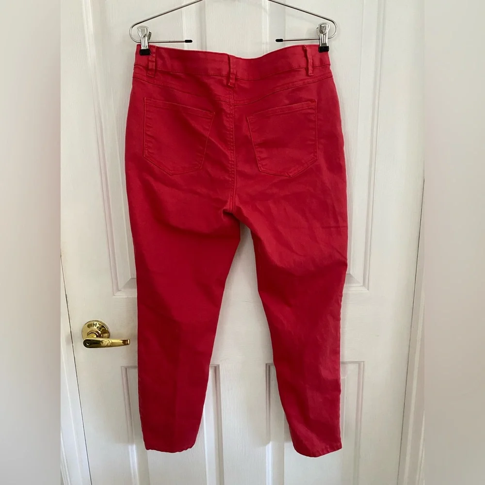 ARTISAN NY Women's Red Jeans - Picture 2 of 11